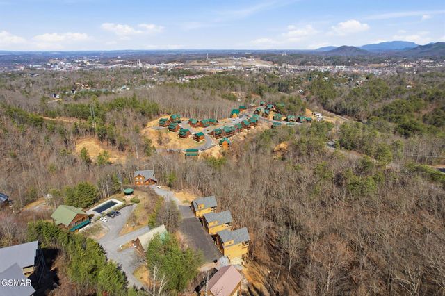 939 Pine Valley Way, Sevierville, TN 37862