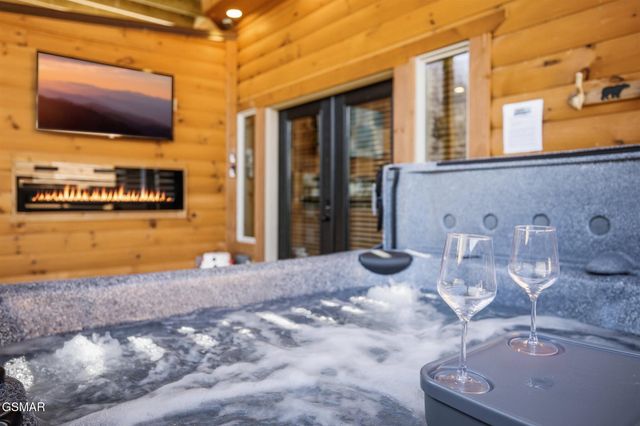 939 Pine Valley Way, Sevierville, TN 37862