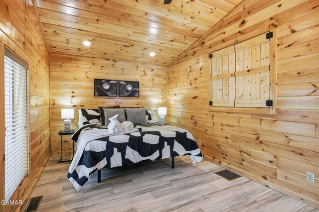 939 Pine Valley Way, Sevierville, TN 37862