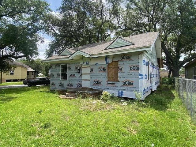 1705 Bolivar Street, Beaumont, TX 77701