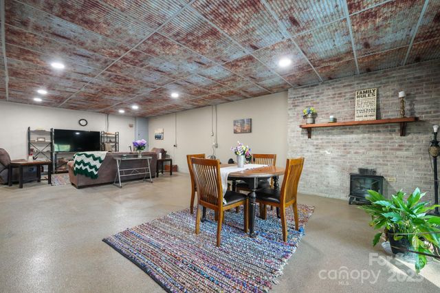 4441 Snyders Way, Lenoir, NC 28645