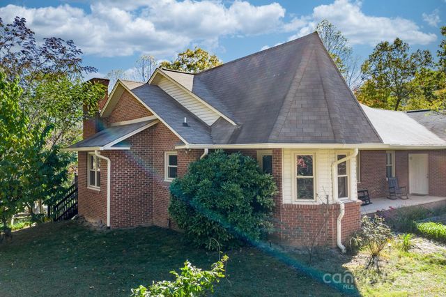 4441 Snyders Way, Lenoir, NC 28645