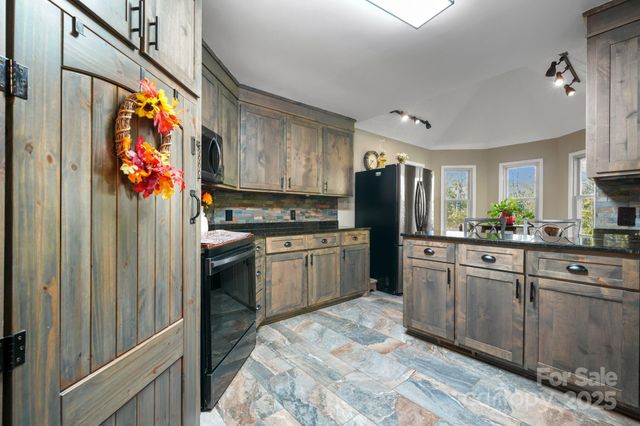 4441 Snyders Way, Lenoir, NC 28645