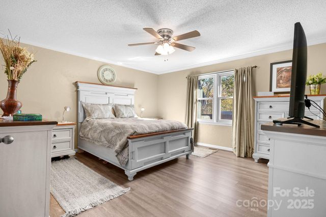 4441 Snyders Way, Lenoir, NC 28645