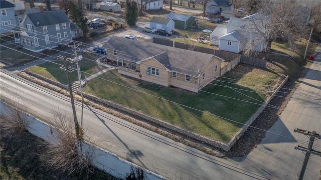 126 N 17th Street, Lexington, MO 64067