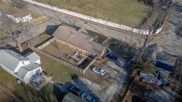 126 N 17th Street, Lexington, MO 64067