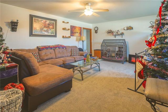 126 N 17th Street, Lexington, MO 64067