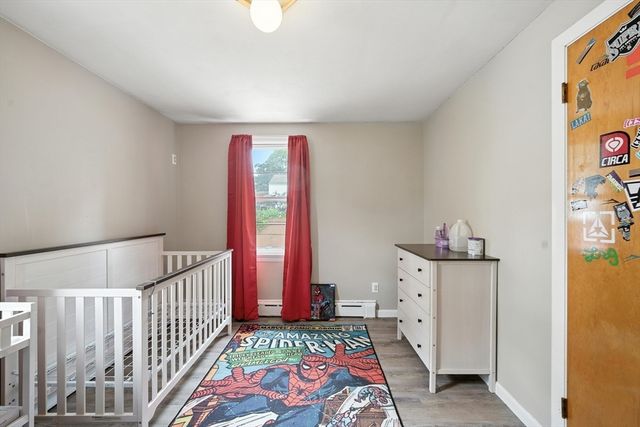 28 Holy Cross St., Springfield, MA 01104