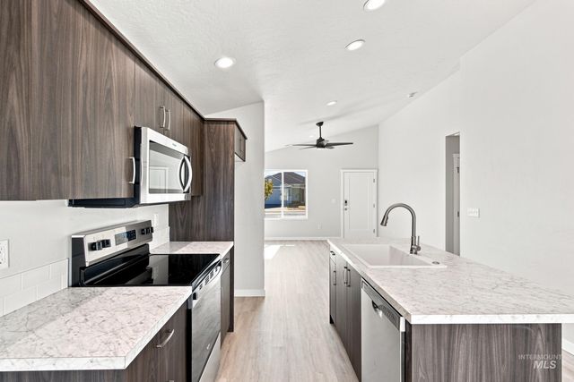16402 Backfill Ave, Caldwell, ID 83607
