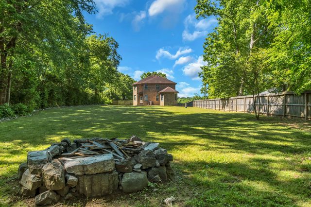 540 Peach Valley Road, Gallatin, TN 37066