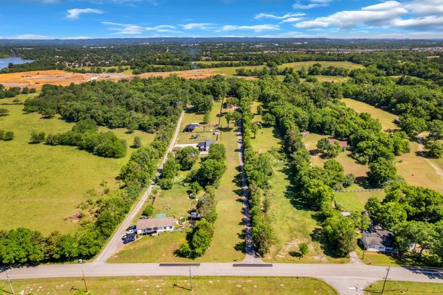 540 Peach Valley Road, Gallatin, TN 37066