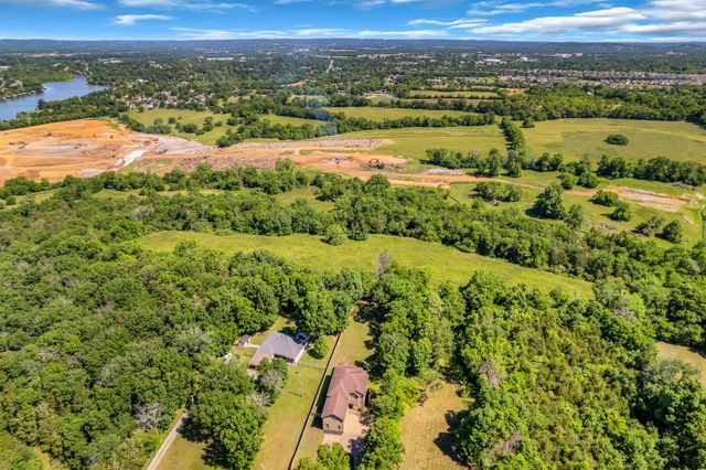 540 Peach Valley Road, Gallatin, TN 37066