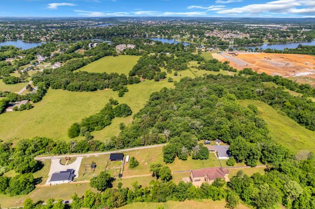 540 Peach Valley Road, Gallatin, TN 37066