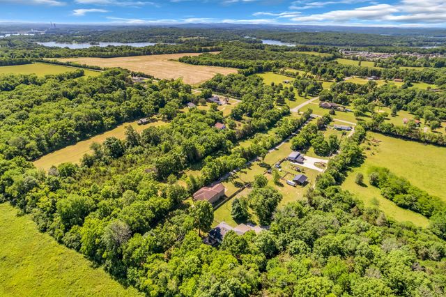 540 Peach Valley Road, Gallatin, TN 37066