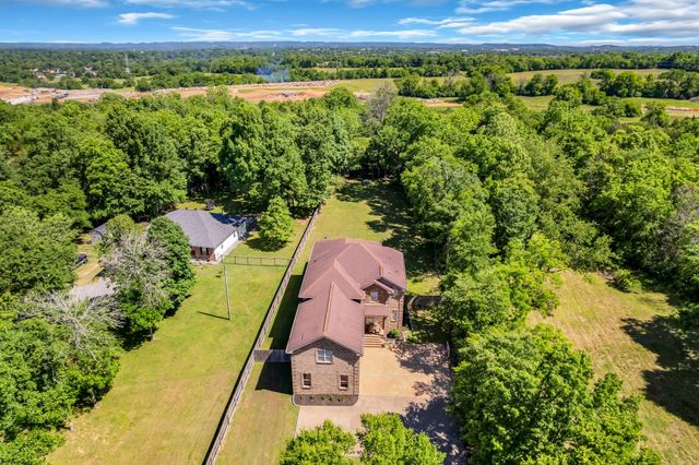 540 Peach Valley Road, Gallatin, TN 37066