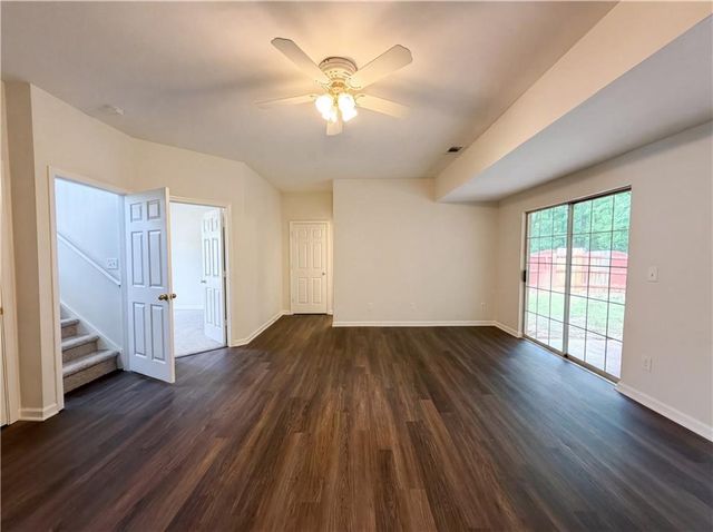 6158 Autumn View Cove NW, Acworth, GA 30101
