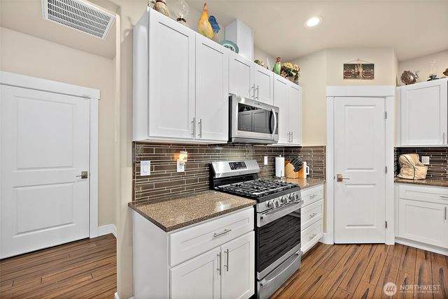 1522 N 4th Street, Mccleary, WA 98557