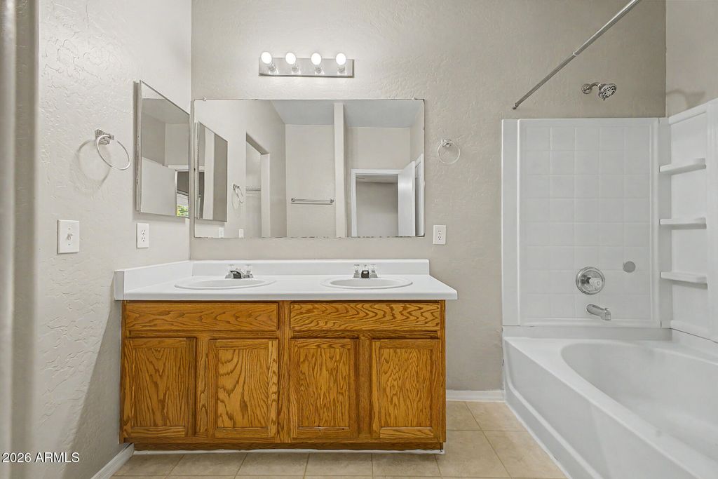 Image 10 of property listing at 2223 E ANDALUSIAN Loop, San Tan Valley, AZ 85140