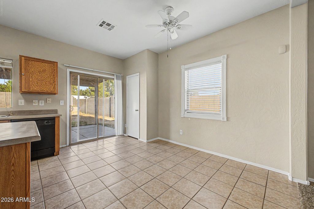 Image 5 of property listing at 2223 E ANDALUSIAN Loop, San Tan Valley, AZ 85140