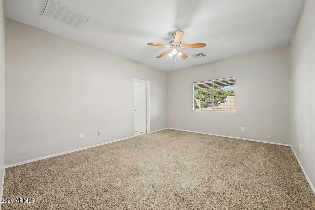 Image 8 of property listing at 2223 E ANDALUSIAN Loop, San Tan Valley, AZ 85140