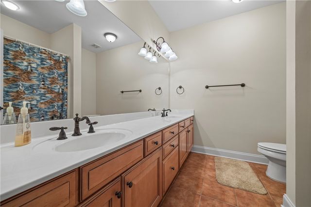 488 Brookdale Drive, Lavonia, GA 30553