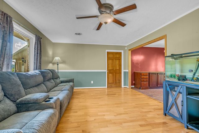 298 Langford Rd, Waverly, TN 37185