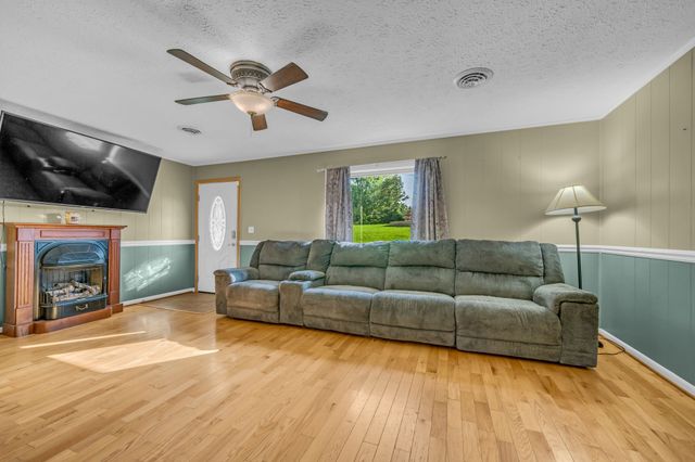 298 Langford Rd, Waverly, TN 37185
