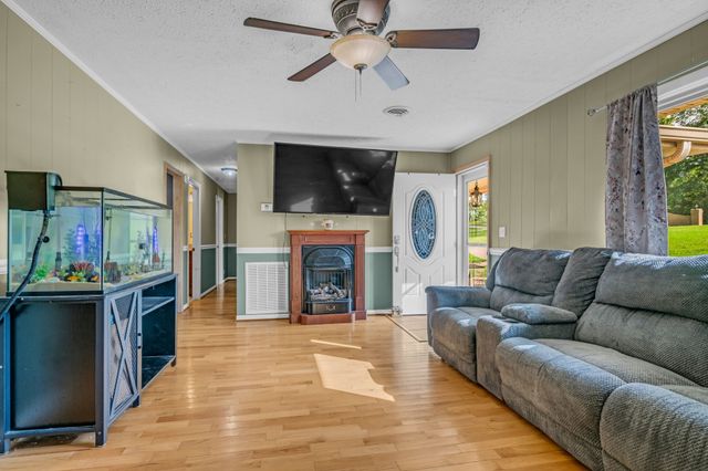 298 Langford Rd, Waverly, TN 37185