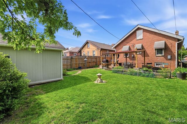6028 Potomac Street, St Louis, MO 63139