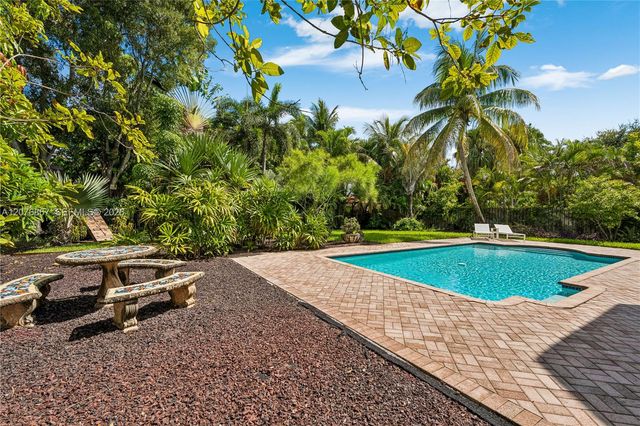 8445 SW 163rd Terrace, Palmetto Bay, FL 33157