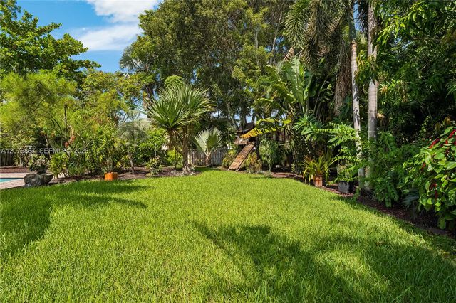 8445 SW 163rd Terrace, Palmetto Bay, FL 33157
