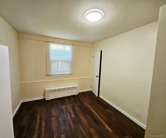 22 Ford Street 1, Glen Cove, NY 11542