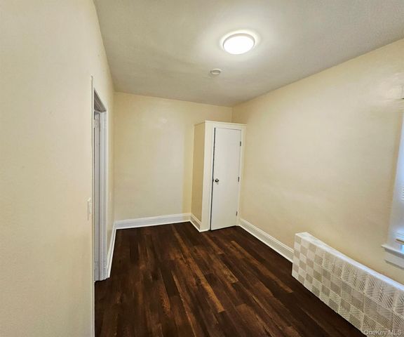 22 Ford Street 1, Glen Cove, NY 11542