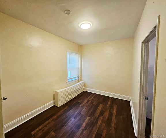 22 Ford Street 1, Glen Cove, NY 11542