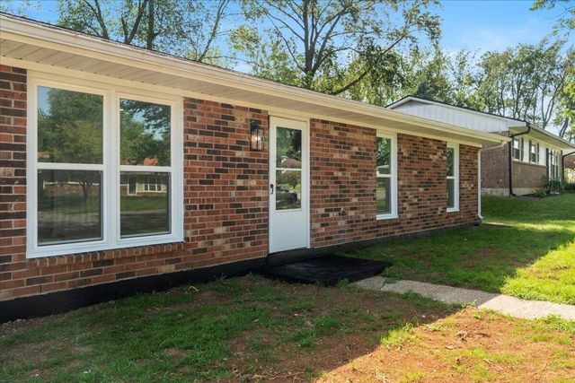 634 Hollow Creek Road, Lexington, KY 40511