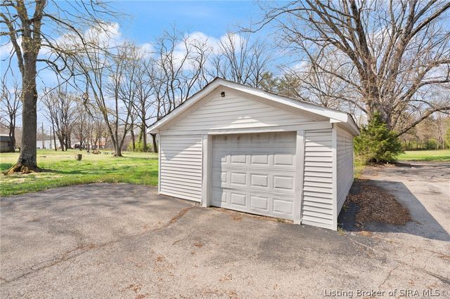 1515 Tunnel Mill Road, Charlestown, IN 47111