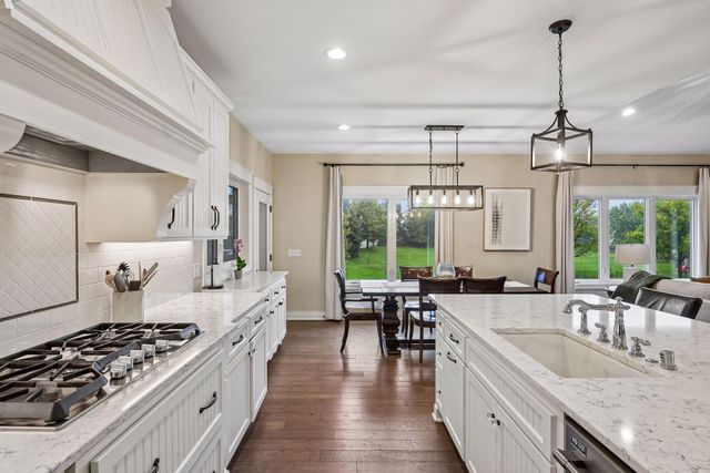 1610 Manchester Place, Waconia, MN 55387