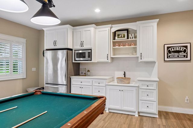 1610 Manchester Place, Waconia, MN 55387