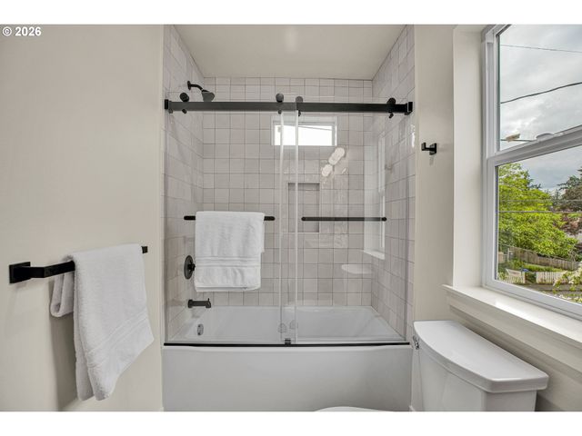 8079 Se Carlton St, Portland, OR 97206