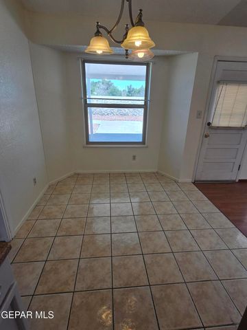 350 HOURGLASS Drive, El Paso, TX 79915