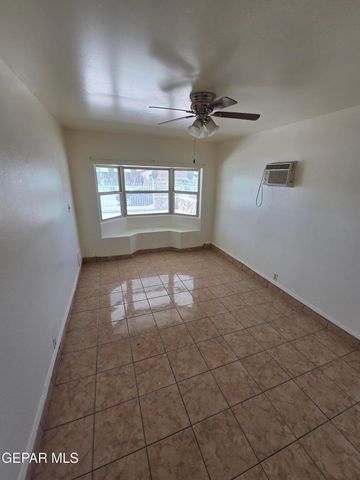 350 HOURGLASS Drive, El Paso, TX 79915