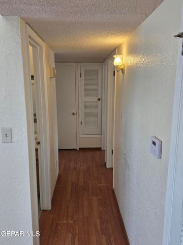 350 HOURGLASS Drive, El Paso, TX 79915