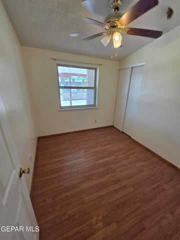 350 HOURGLASS Drive, El Paso, TX 79915