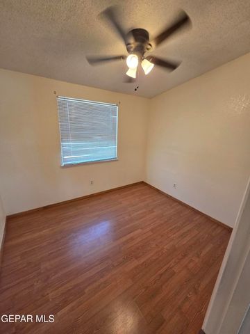 350 HOURGLASS Drive, El Paso, TX 79915