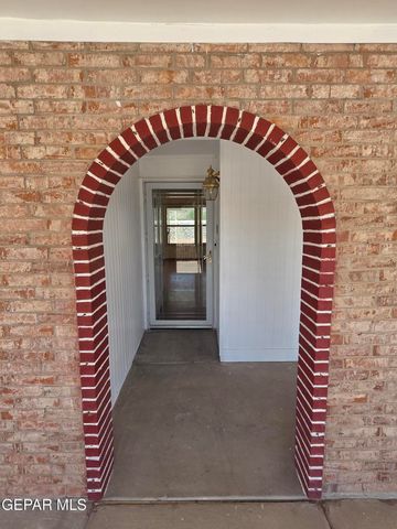 350 HOURGLASS Drive, El Paso, TX 79915