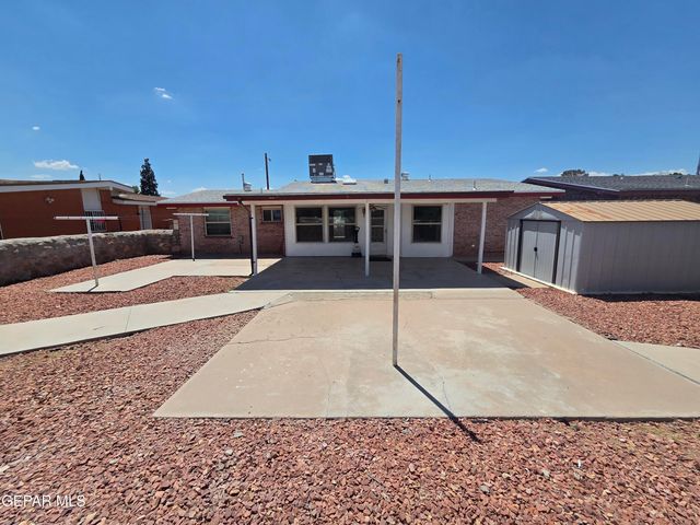350 HOURGLASS Drive, El Paso, TX 79915