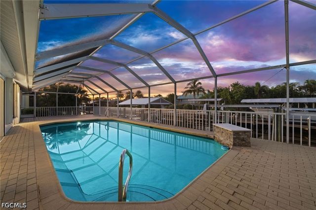 3795 Manatee DR, St James City, FL 33956