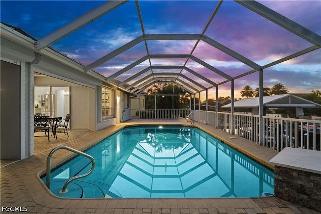 3795 Manatee DR, St James City, FL 33956