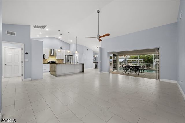 3795 Manatee DR, St James City, FL 33956