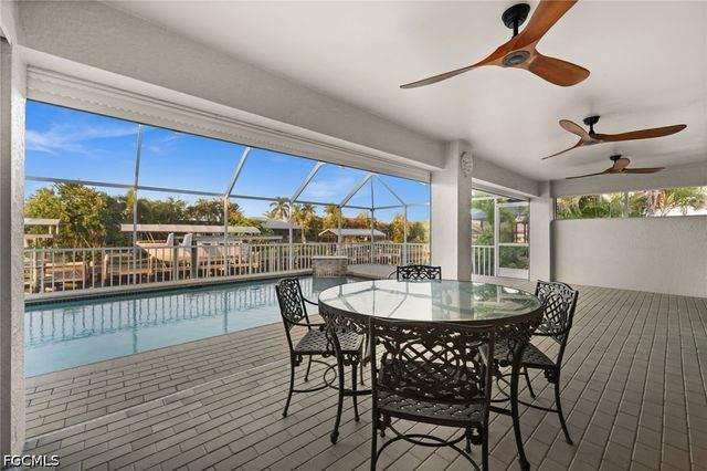 3795 Manatee DR, St James City, FL 33956